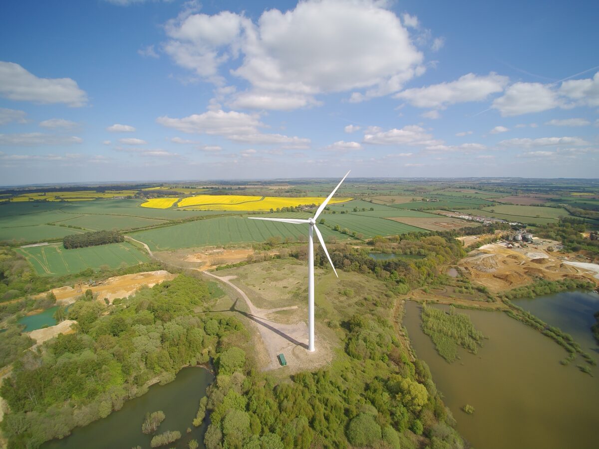 Wind turbine in Heath and Reach